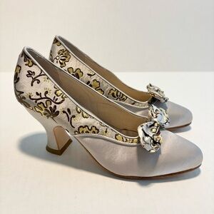 NEW American Duchess Seabury Heels Rare Newport Historical Society Size 7, 7.5